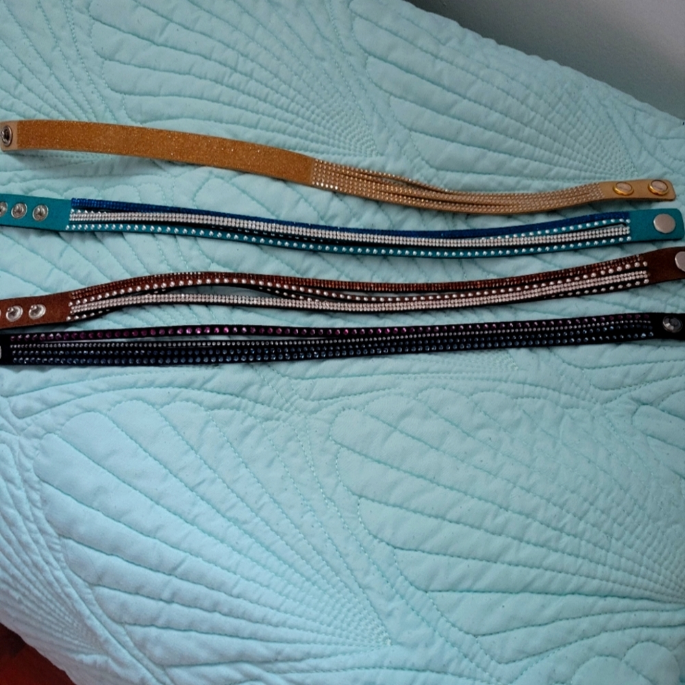 Variety of bracelets l. 2 are Swarovski
